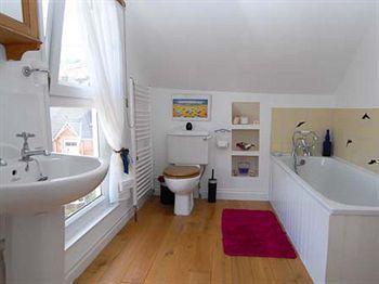 Anchor House Bed and Breakfast Dartmouth Exteriör bild